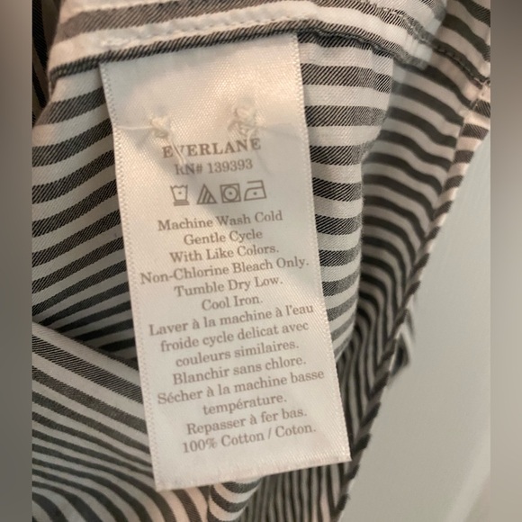 🕜 Everlane | The Must-Have Shirt In Silky Cotton | White/Gray Striped | 14 - Picture 11 of 11